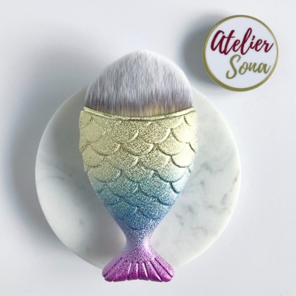 Glitter Fishtail Makeup Brush